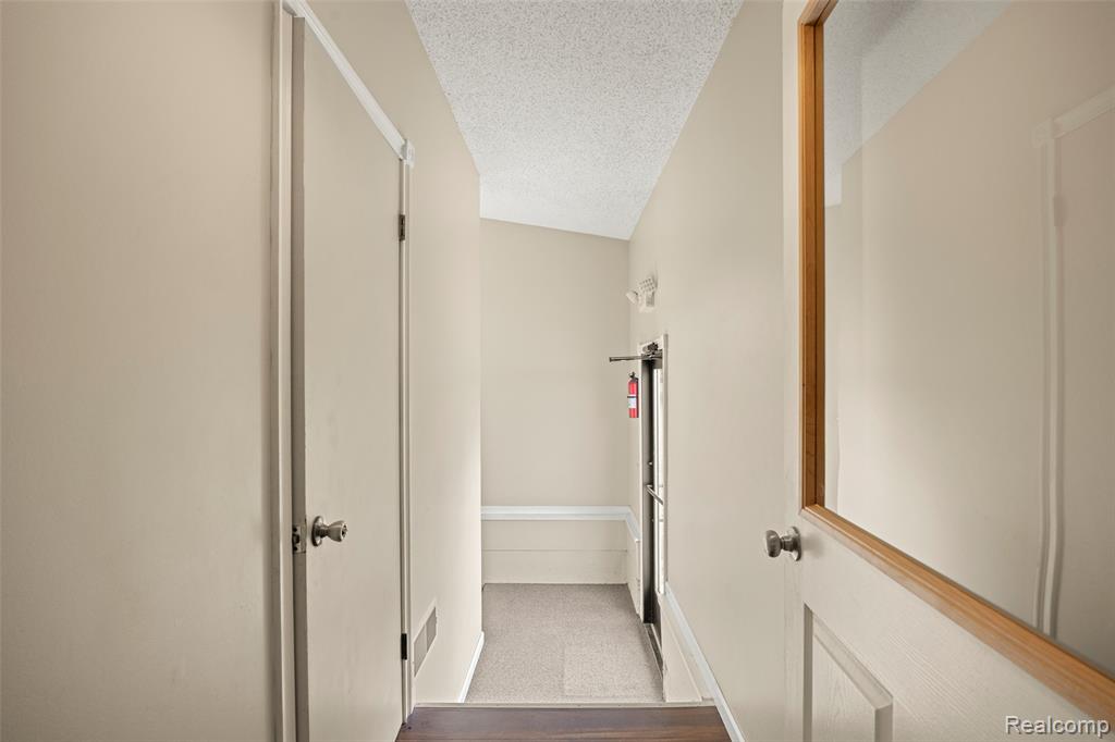 52909 10 Mile Road, South Lyon, MI 48178 — Photo 22