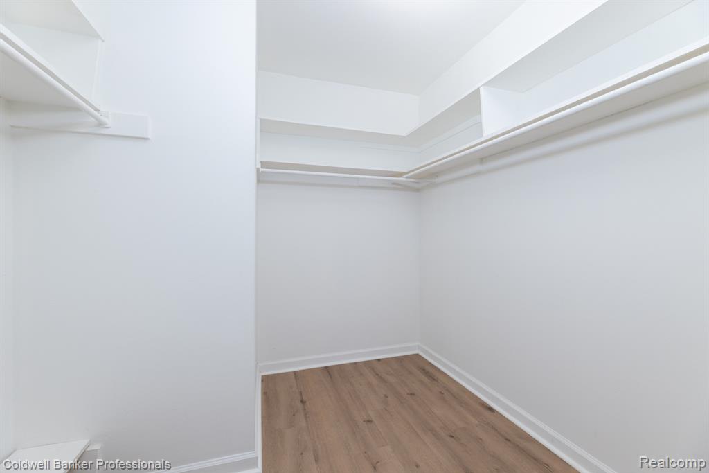 425 Riviera Drive, Saint Clair Shores, MI 48080 — Photo 25