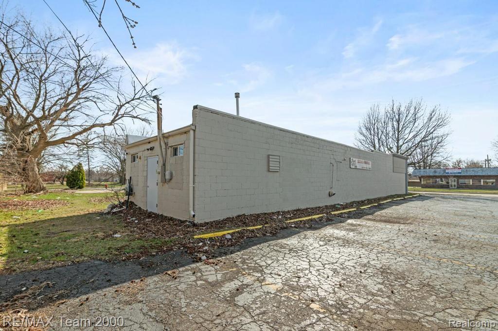 5153 S Beech Daly Street, Dearborn Heights, MI 48125 — Photo 30