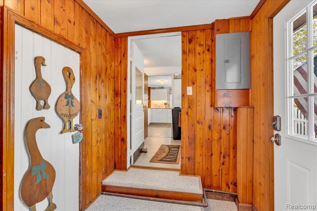 9055 CLINTON Street, Holly, MI 48442 — Photo 5