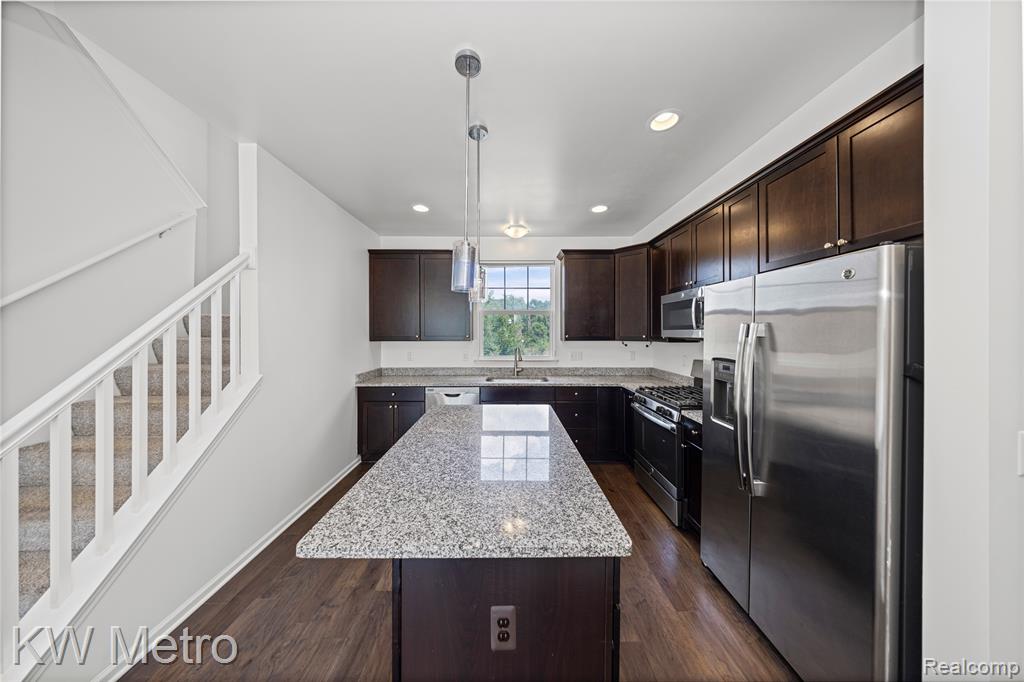 4636 Bradley Circle, Troy, MI 48085 — Photo 9