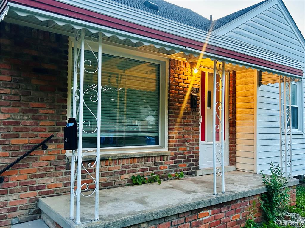 6881 N Vernon Street, Dearborn Heights, MI 48127 — Photo 4