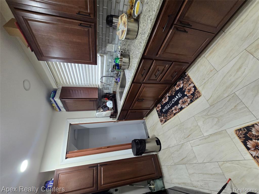6320 Saint Marys Street, Detroit, MI 48228 — Photo 25