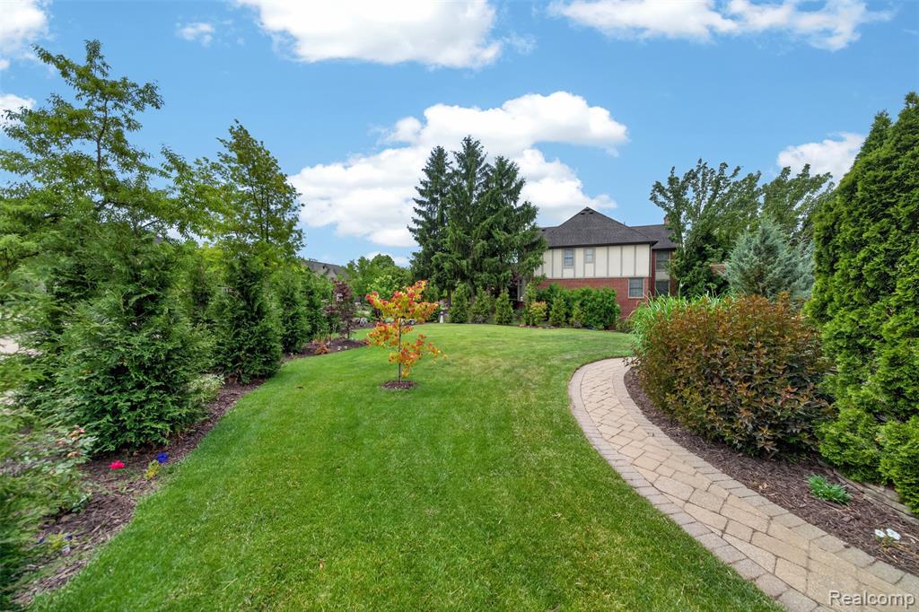 41621 Hempshire Street, Novi, MI — Photo 71