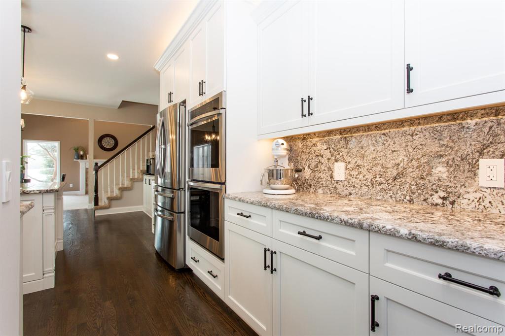 414 Roundview Drive, Rochester, MI 48307 — Photo 41