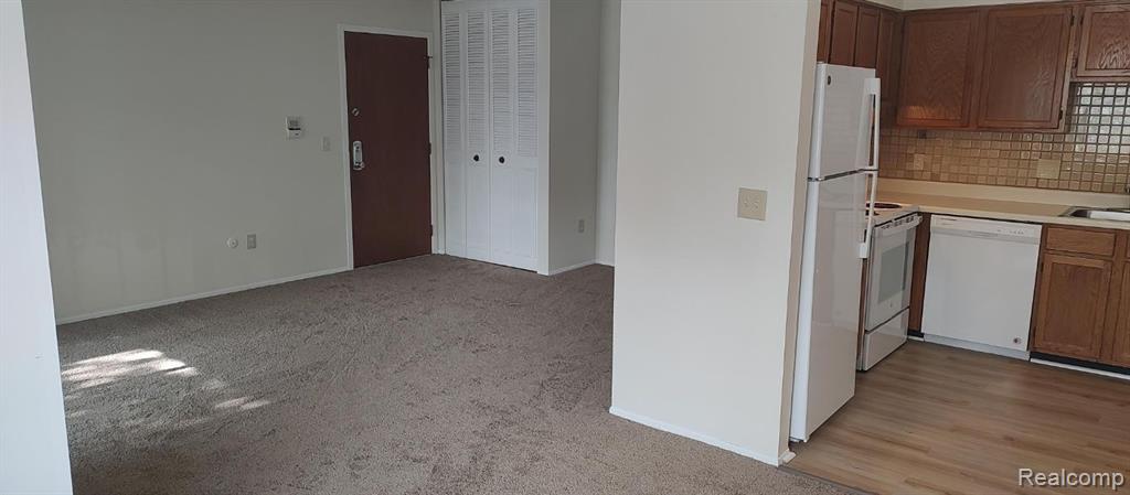 490 BALDWIN Avenue, Rochester, MI 48307 — Photo 16