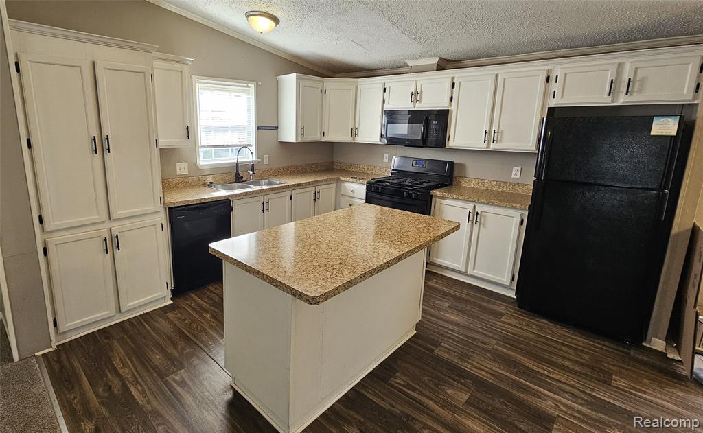 9481 Andrew Court, Davisburg, MI 48350 — Photo 5