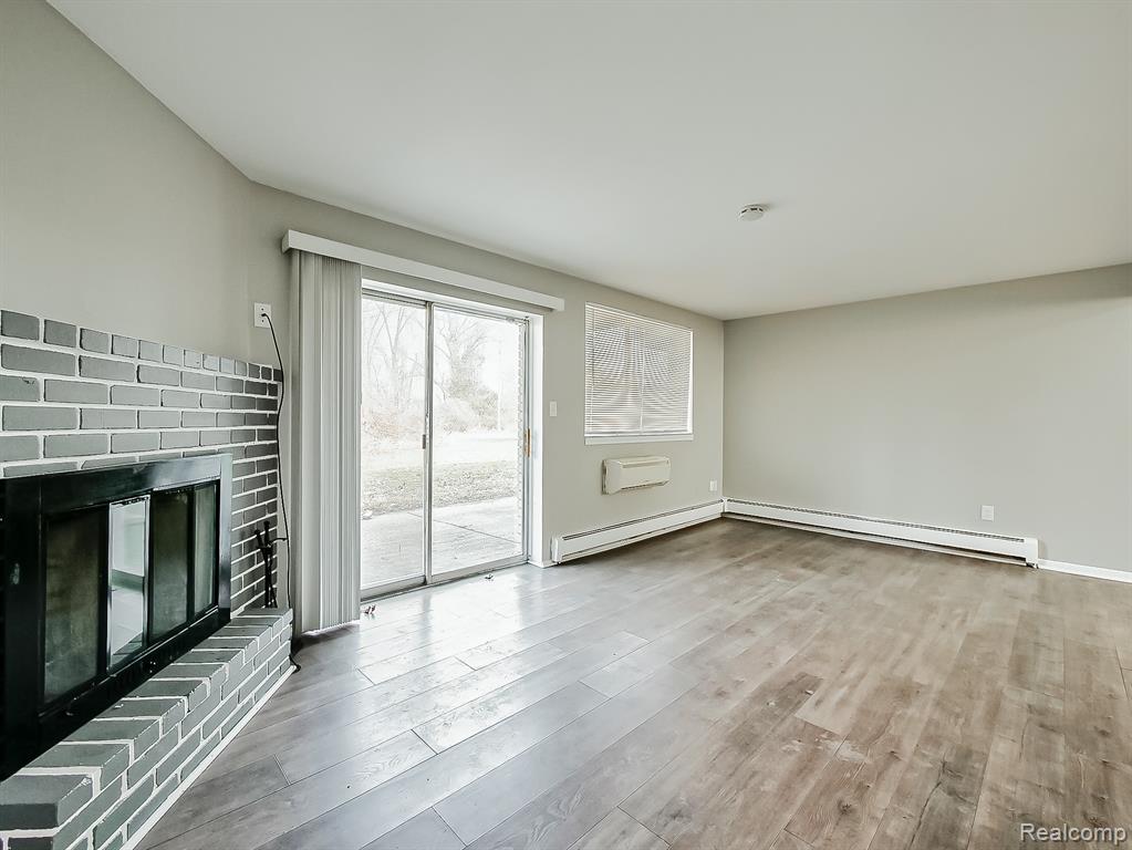 178 Summit View Court, White Lake, MI — Photo 3