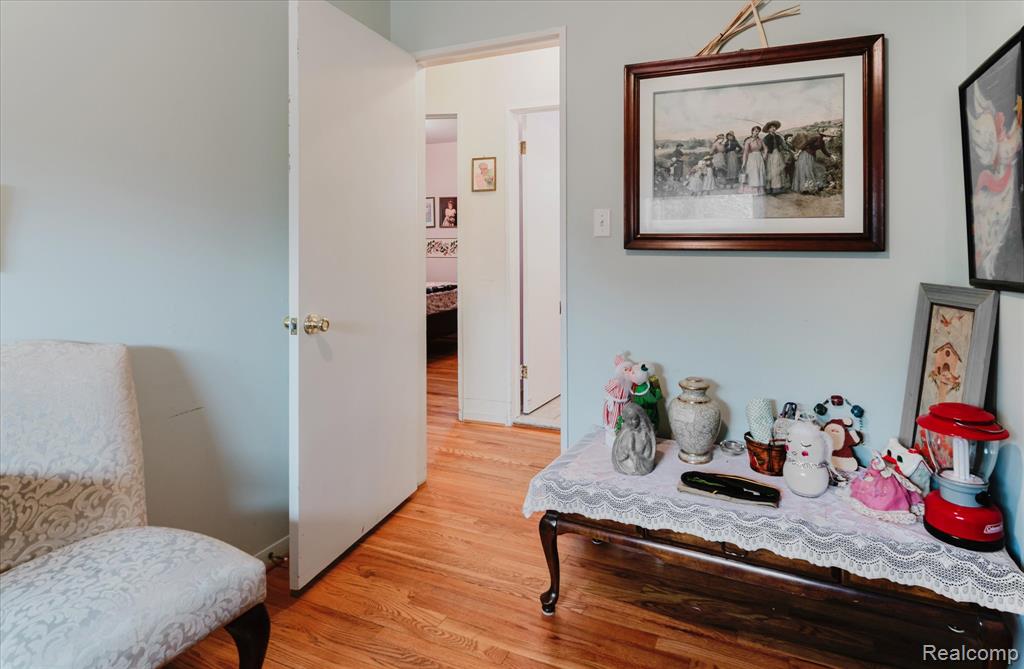 8949 Shannon Drive, Sterling Heights, MI 48314 — Photo 12
