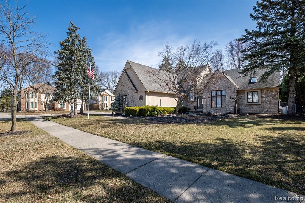 41924 ALDEN Drive, Clinton Twp, MI 48038 — Photo 3