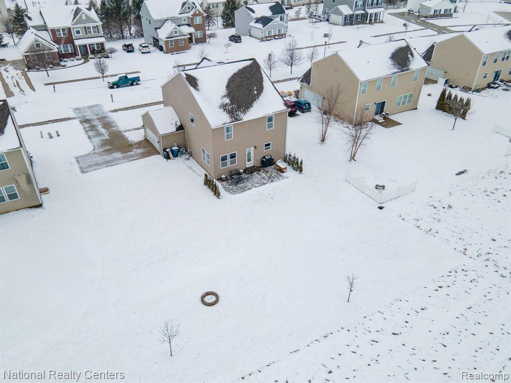 7025 Marigold Court, Grand Blanc, MI 48439 — Photo 31