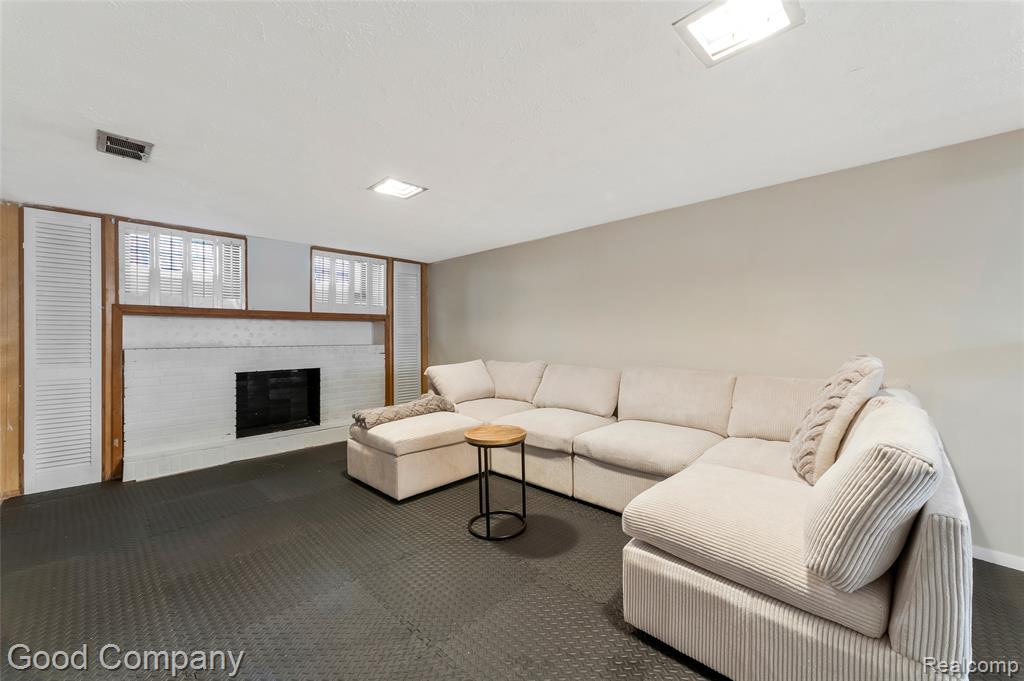 28748 Herbert Street, Madison Heights, MI 48071 — Photo 28