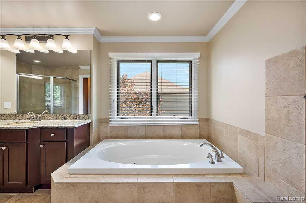 2885 Ambleside Court, Rochester, MI 48306 — Photo 37