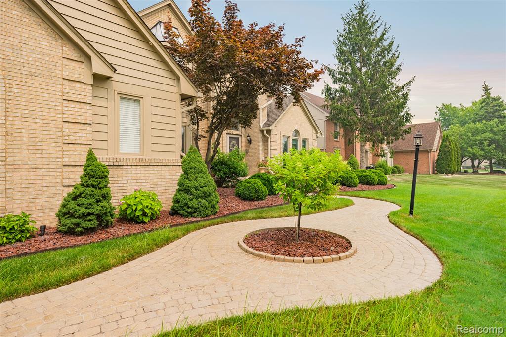43352 Chardonnay Drive, Sterling Heights, MI 48314 — Photo 70