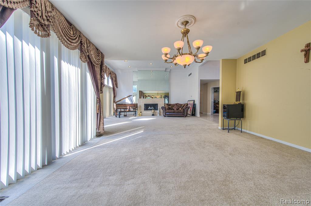 6460 Charles Drive, West Bloomfield, MI — Photo 14