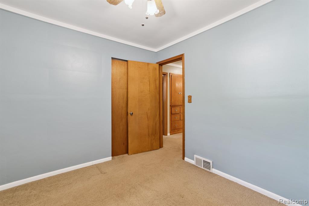 7868 Robinson Avenue, Allen Park, MI 48101 — Photo 19