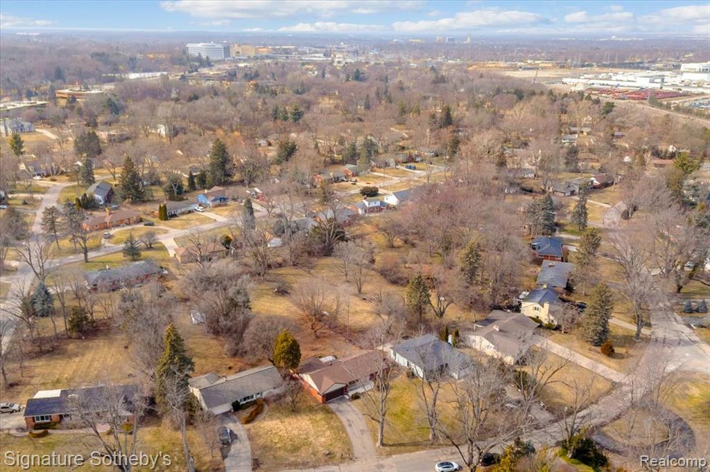 237 Marlborough Drive, Bloomfield Hills, MI 48302 — Photo 35