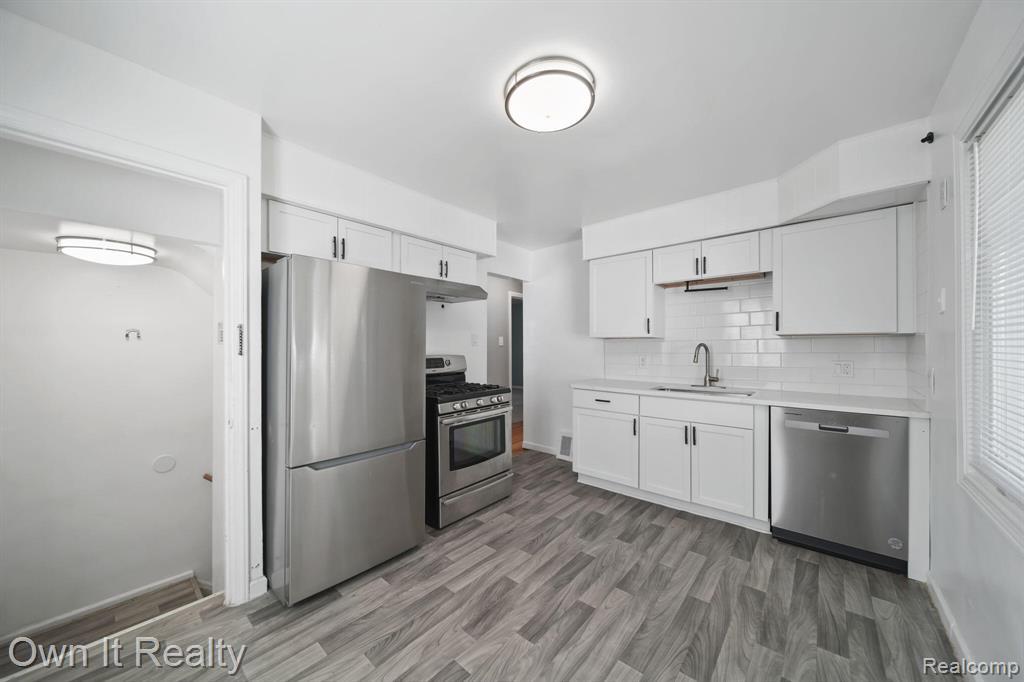 11712 BEAVERLAND, Redford, MI 48239 — Photo 10