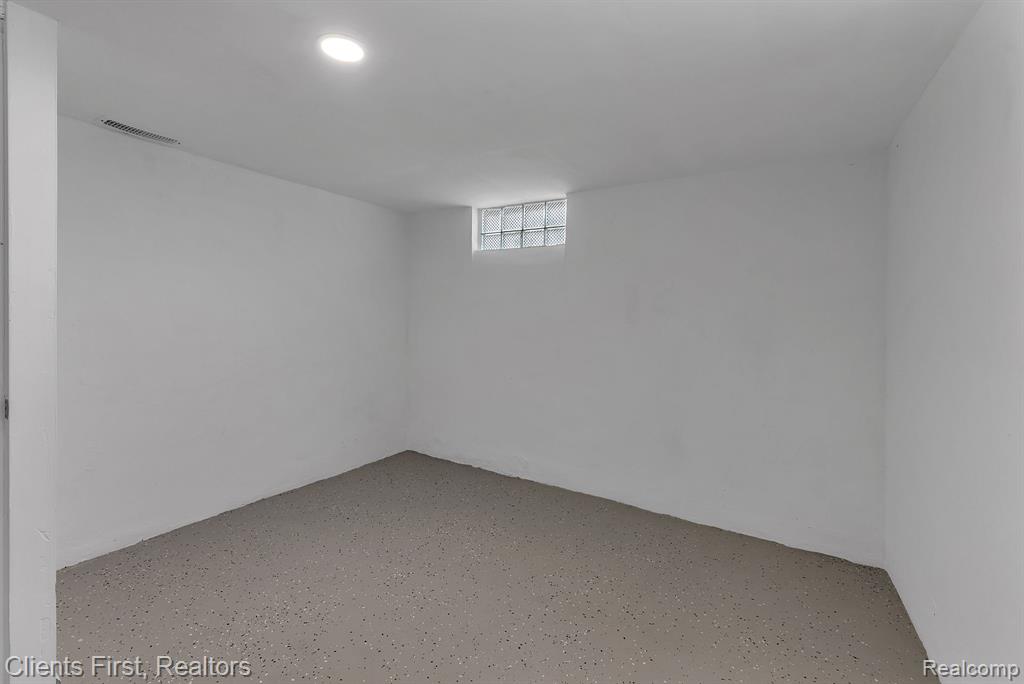 15435 Fielding Street, Detroit, MI 48223 — Photo 23
