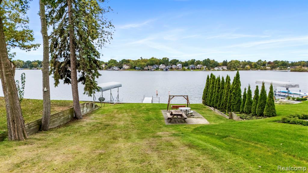4535 Central Avenue, Clarkston, MI — Photo 55
