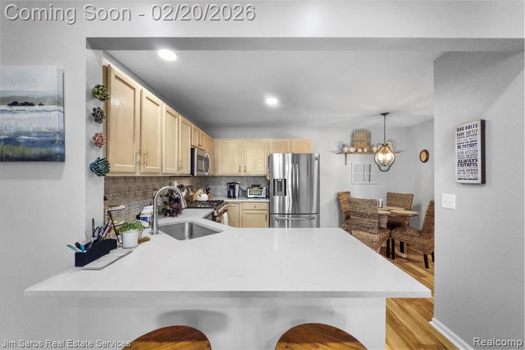7 Canfield Circle, Dearborn Heights, MI 48127 — Photo 9