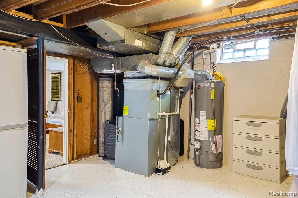 8100 Lochdale Street, Dearborn Heights, MI 48127 — Photo 37