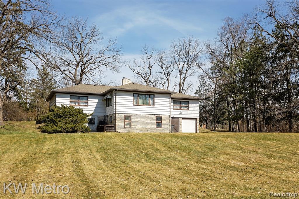 49151 RIDGE Court, Northville, MI 48168 — Photo 38