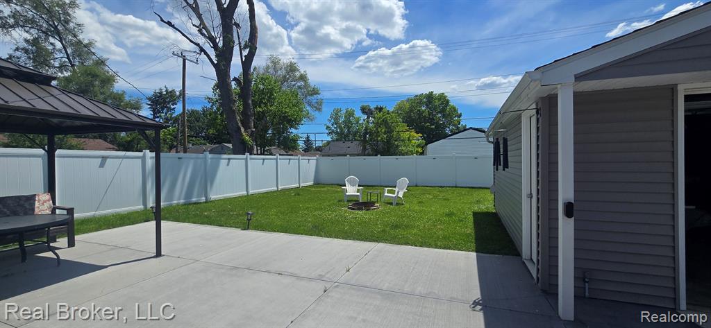 29521 Florence Street, Garden City, MI — Photo 12