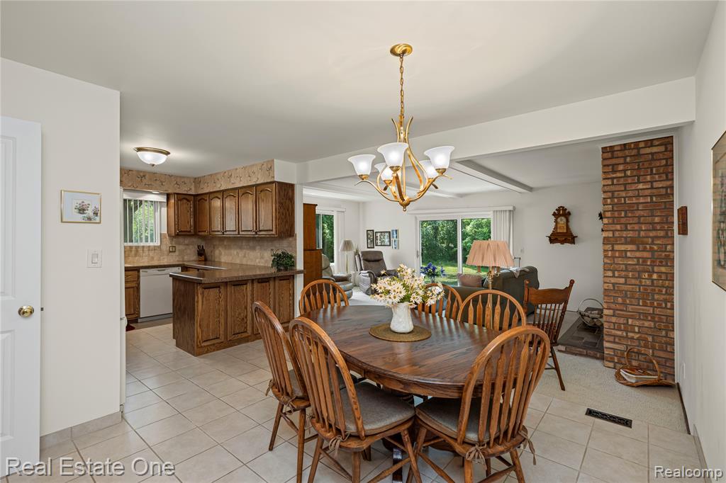 5487 Boros Drive, Troy, MI 48085 — Photo 10