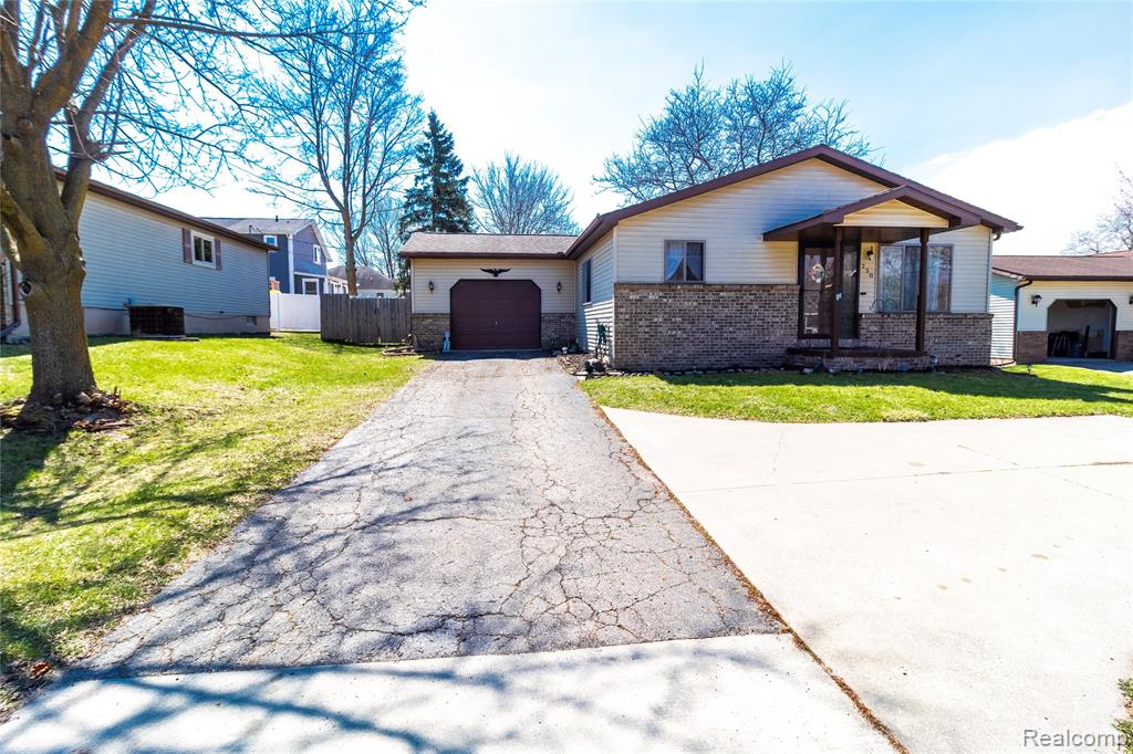 230 E Oregon Street, Lapeer, MI 48446 — Photo 21
