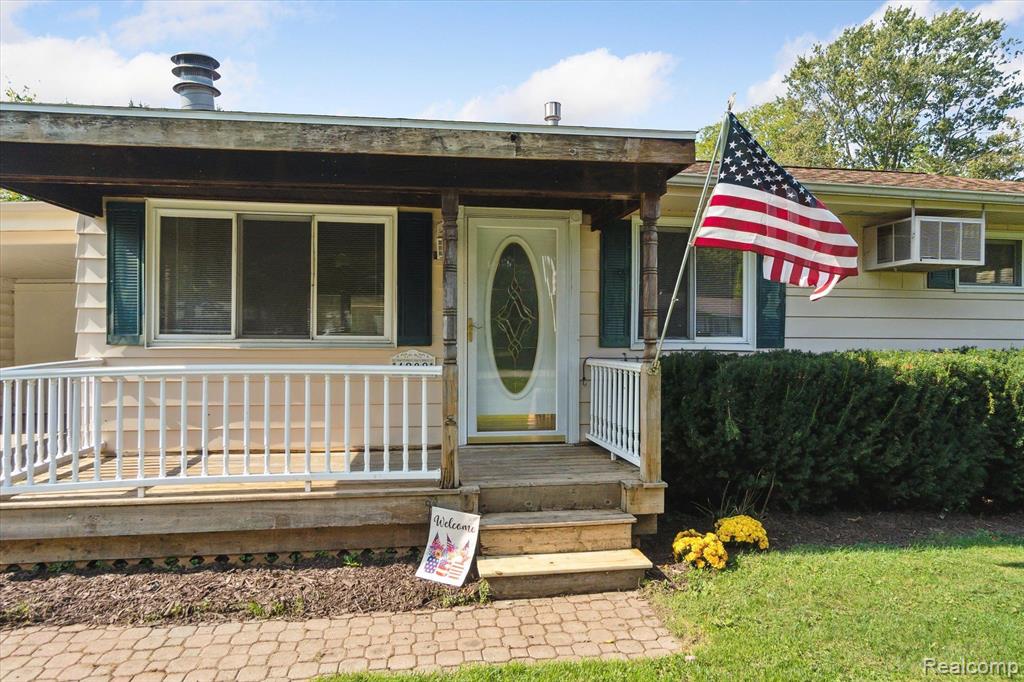 4208 BRISTOLWOOD Drive, Flint, MI 48507 — Photo 5