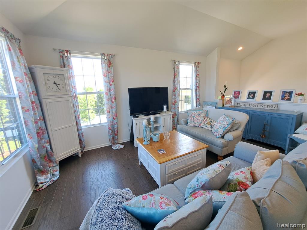 49503 Lantern Way, Canton, MI 48188 — Photo 8