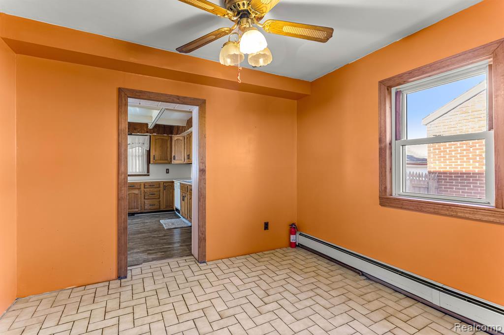 6364 BUCKINGHAM Avenue, Allen Park, MI 48101 — Photo 6