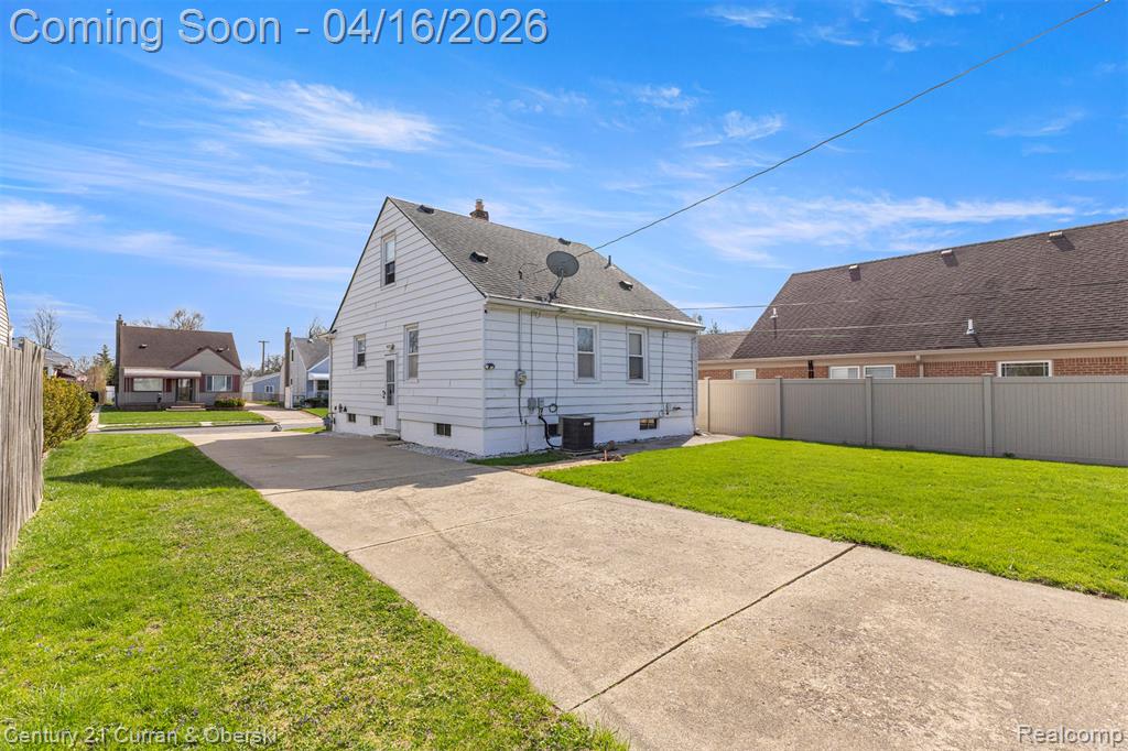 866 Clinton Street, Wyandotte, MI 48192 — Photo 40