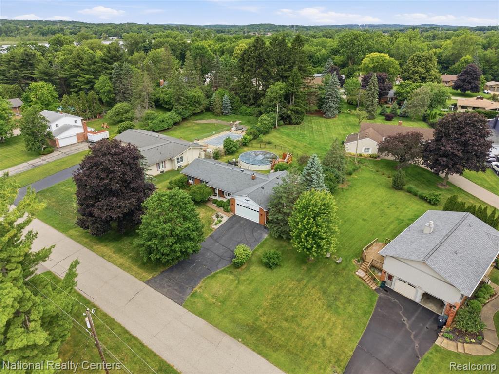 6858 Wellesley Terrace, Clarkston, MI — Photo 7