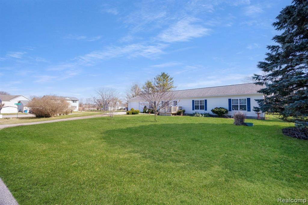 7437 NORFOLK Drive, Onsted, MI 49265 — Photo 2