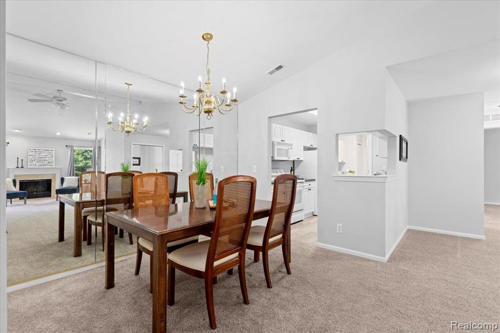 4361 BERKSHIRE Drive, Sterling Heights, MI 48314 — Photo 14