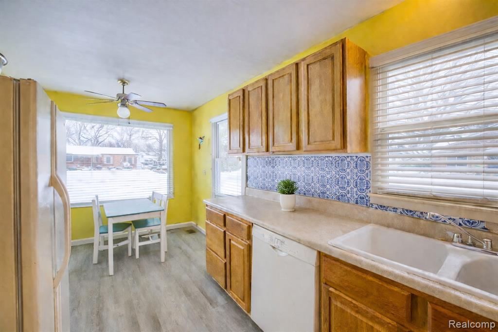 16635 Macarthur, Redford, MI 48240 — Photo 14