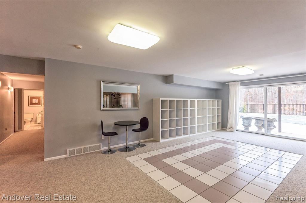 9581 AUTUMNWOOD Circle, Kalamazoo, MI 49009 — Photo 28
