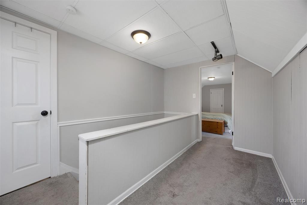 20701 Toles Lane, Grosse Pointe Woods, MI 48236 — Photo 19