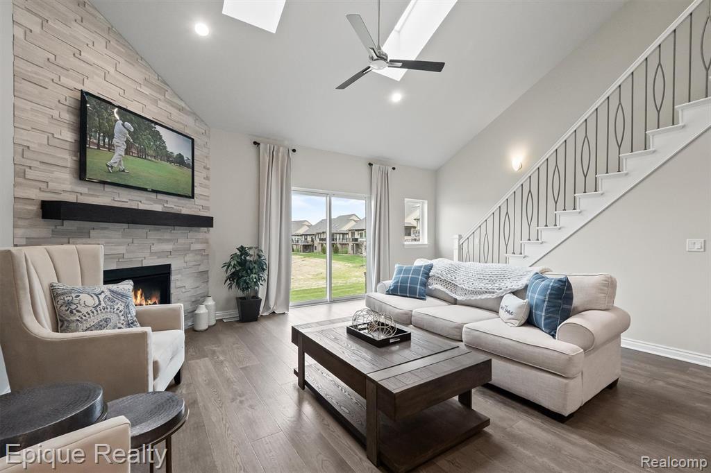 181 E Market Street, Oxford, MI 48371 — Photo 5