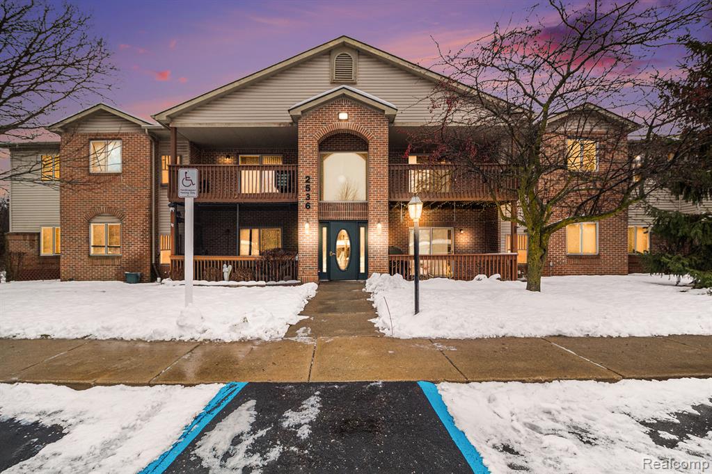 2536 Eagles Circle, 8, Ypsilanti, MI 48197 — front exterior