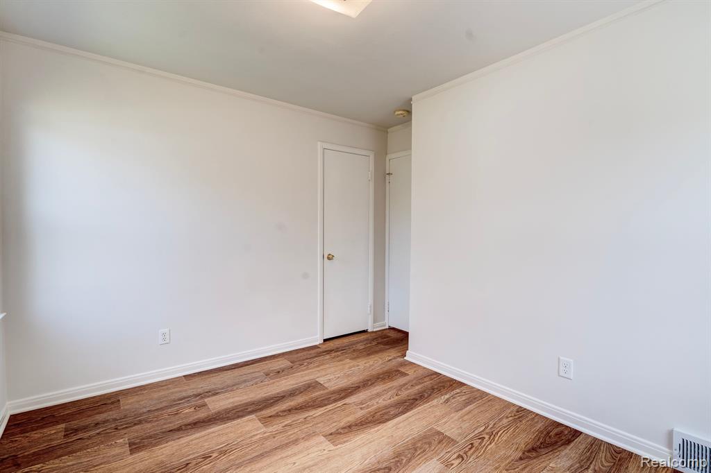 9543 WINSTON, Redford, MI 48239 — Photo 16