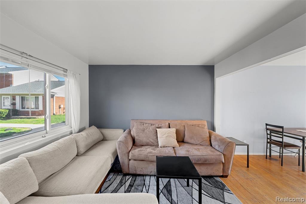 8083 Coventry Street, 98, Westland, MI — Photo 4