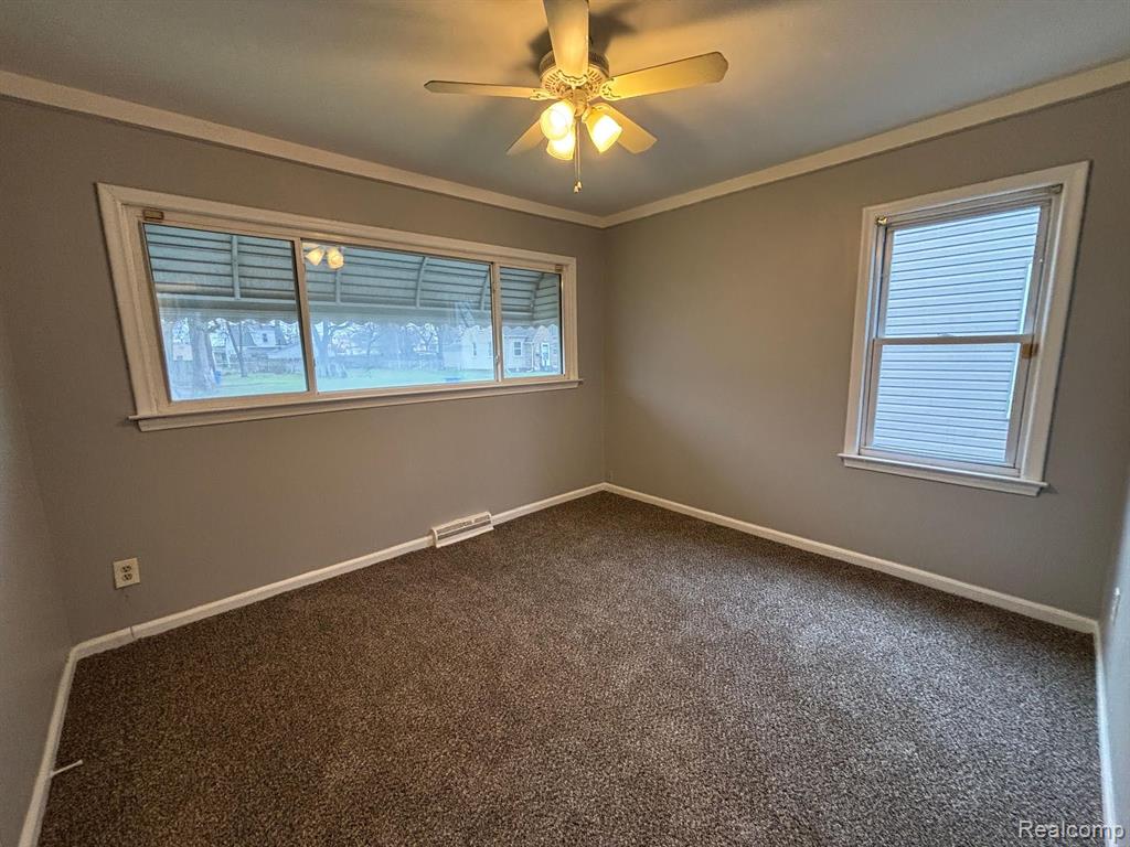 8065 PROSPECT Avenue, Warren, MI 48089 — Photo 6
