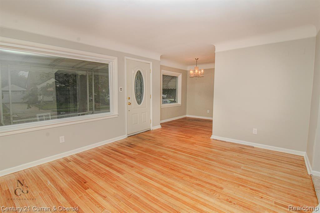 771 FARNHAM Avenue, Lincoln Park, MI 48146 — Photo 2