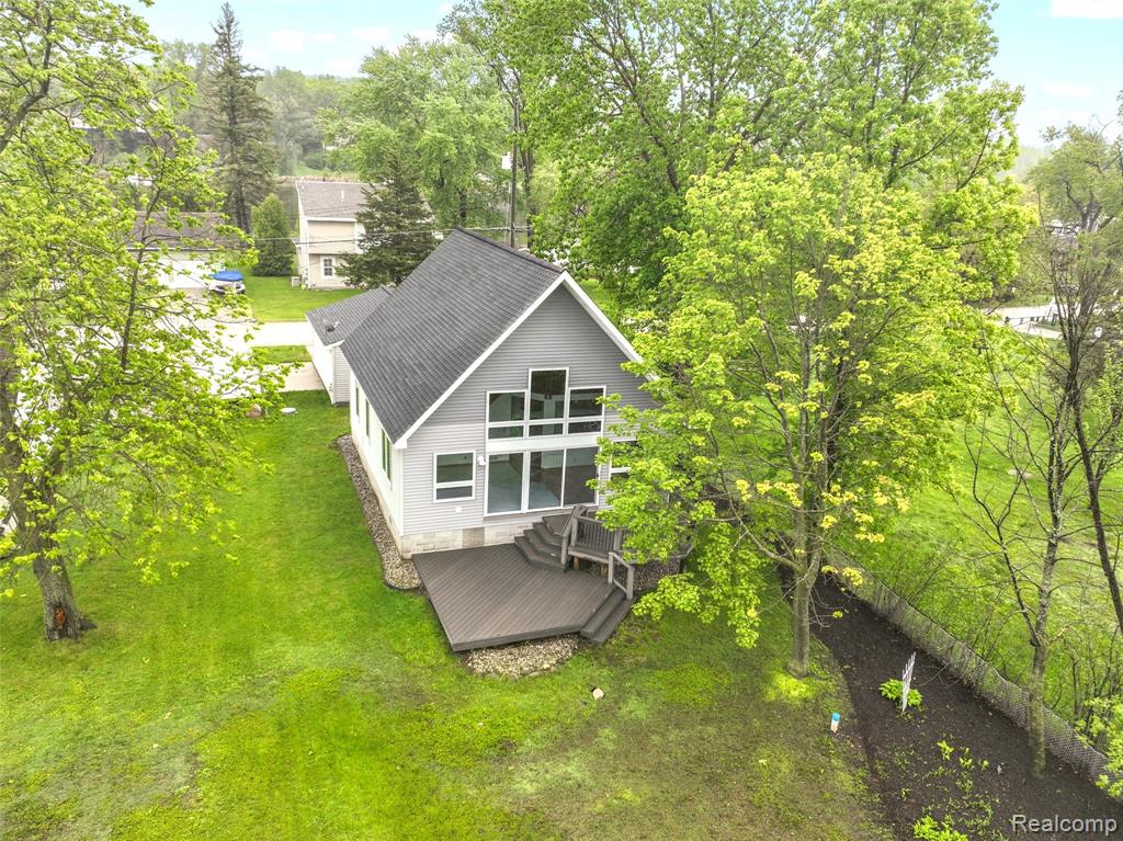 8844 RIVERSIDE Drive, Brighton, MI 48116 — Photo 2