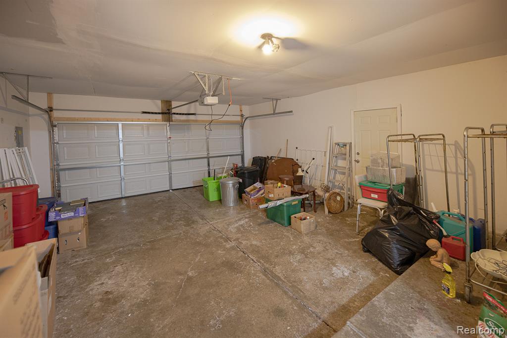5123 MILL WHEEL Drive, Grand Blanc, MI 48439 — Photo 29