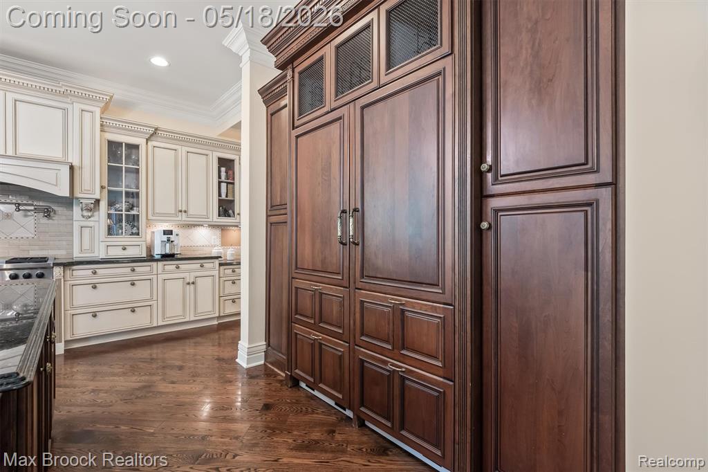 528 Barrington Court, Bloomfield Hills, MI 48304 — Photo 17