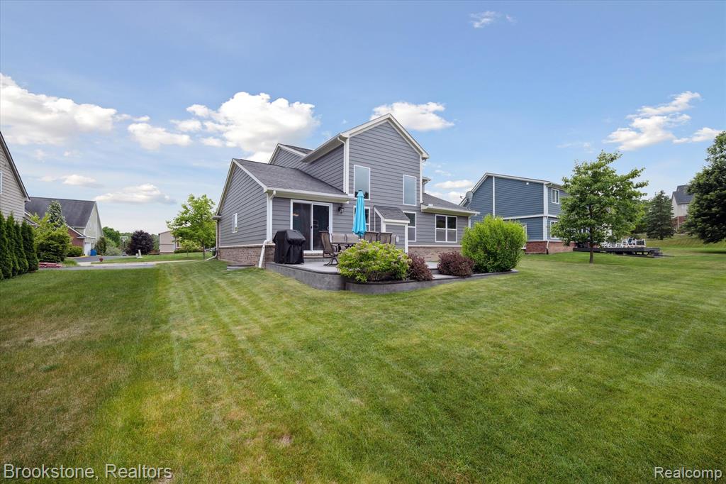 7422 S Village Drive, Clarkston, MI — Photo 47